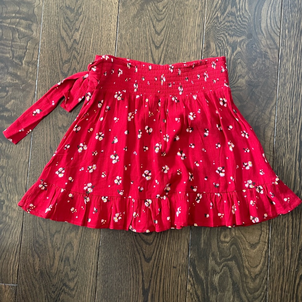 Francesca’s mini wrap skirt, Small, Brand New